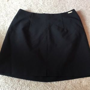 Black guess skirt